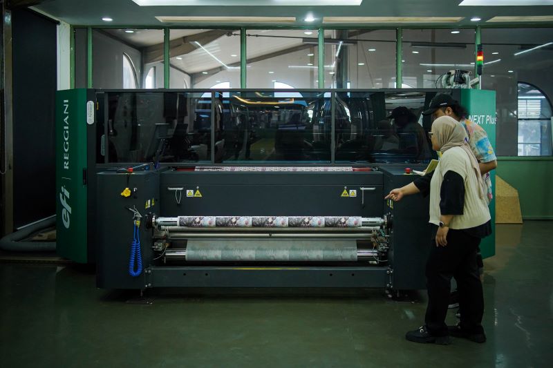 Memilih Layanan Jasa Makloon Printing All-in-One Baju Kertas & Co