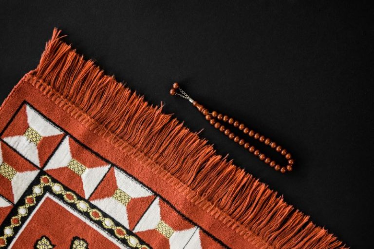 Sajadah Printing Custom untuk Branding Travel Umroh: Tingkatkan Loyalitas Jamaah Anda!