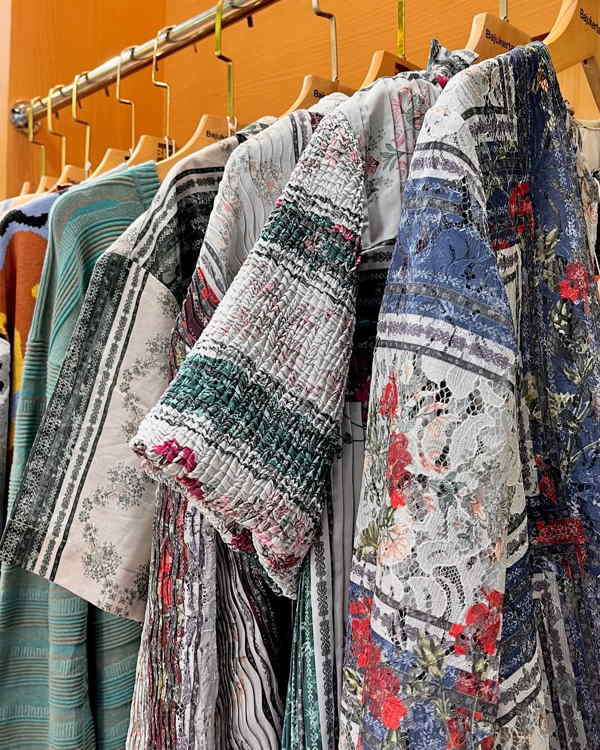 Take a closer look at our new service, pleats. We can do pleats for your printing product such a